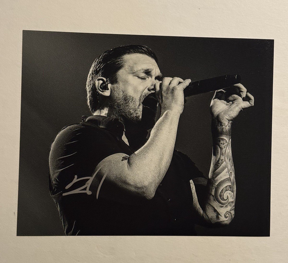 BRENT SMITH SIGNED 8x10 PHOTO AUTOGRAPHED SHINEDOWN BAND LEAD SINGER COA