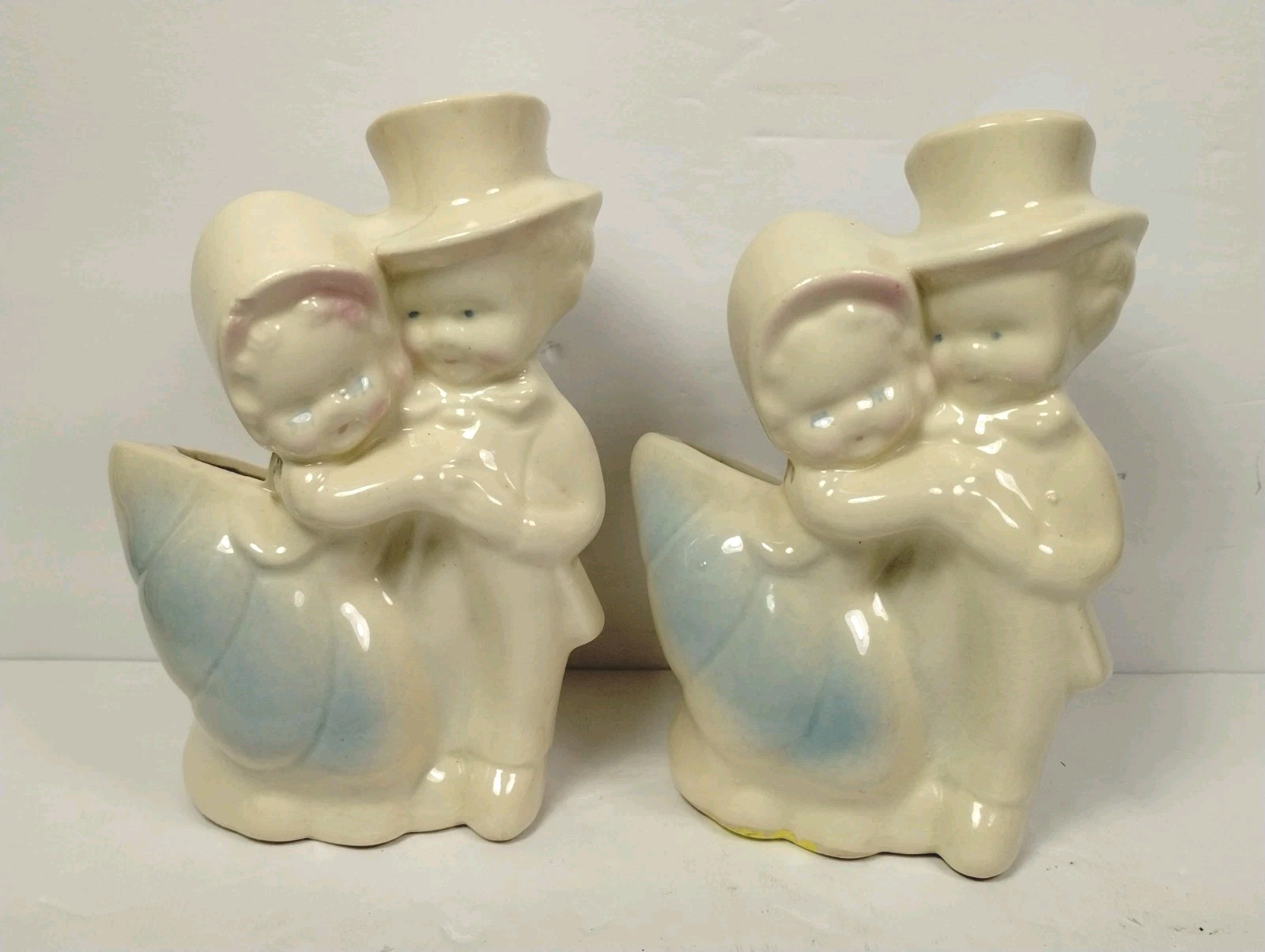 Vintage 1940's Pair Of Shawnee Pottery Planters Boy& Girl Hugging Vintage 1940's Pair Of Shawnee Pottery Planters Boy& Girl Hugging