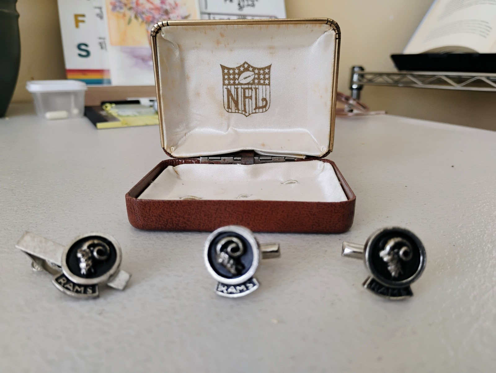 Vintage 1960\'s \'Gentry\' Los Angeles Rams Cufflinks and Tie Clasp w/NFL logo Box