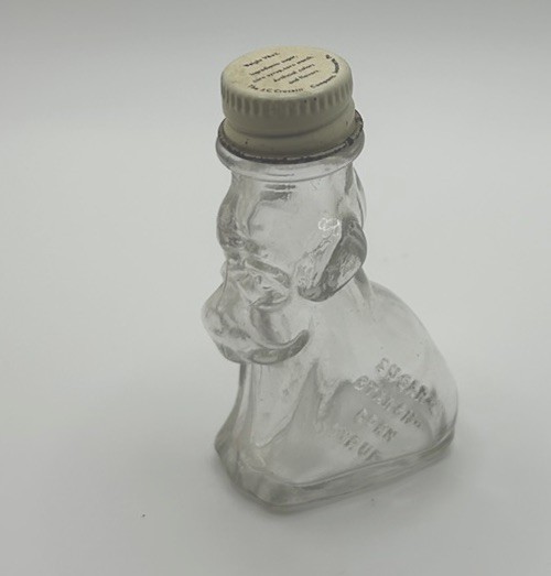 VINTAGE J. C. CROSETTI JEANETTE PA DOG SHAPED GLASS CANDY CONTAINER with Lid VINTAGE J. C. CROSETTI JEANETTE PA DOG SHAPED GLASS CANDY CONTAINER with Lid