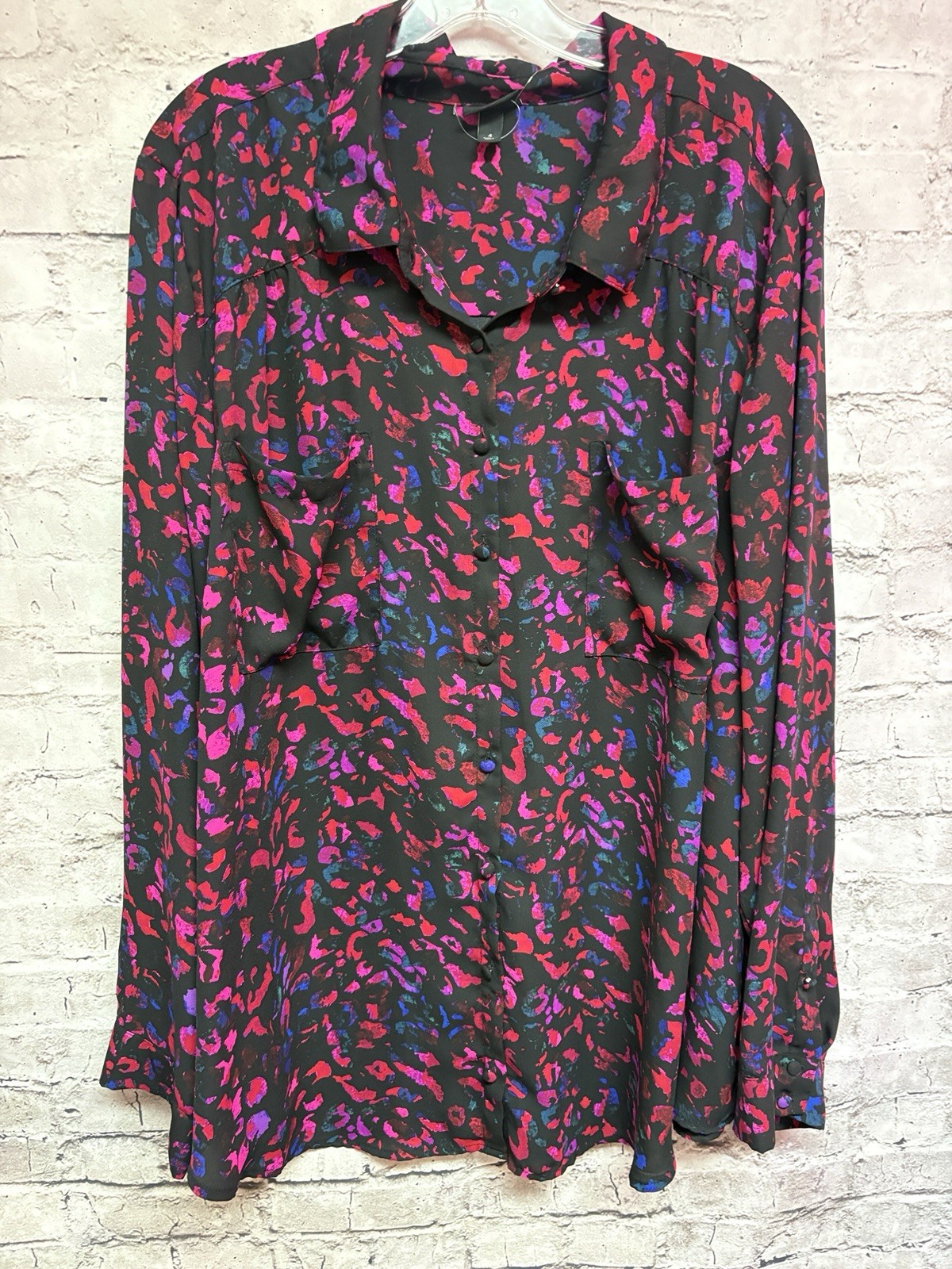 Torrid Women’s Blouse Long Sleeve Black Pink Purple Size 4 Button Front 