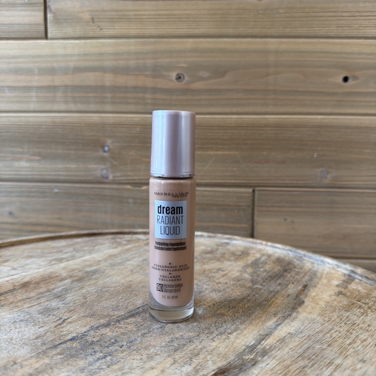 MAYBELLINE • Dream • RADIANT LIQUID Foundation BROKEN SEAL #90 • HONEY BEIGE MAYBELLINE • Dream • RADIANT LIQUID Foundation BROKEN SEAL #90 • HONEY BEIGE
