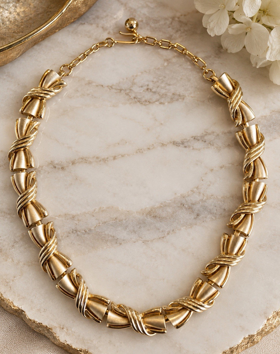 Vintage Signed TRIFARI Gold-Tone Ribbon Knot Statement Necklace Vintage Signed TRIFARI Gold-Tone Ribbon Knot Statement Necklace