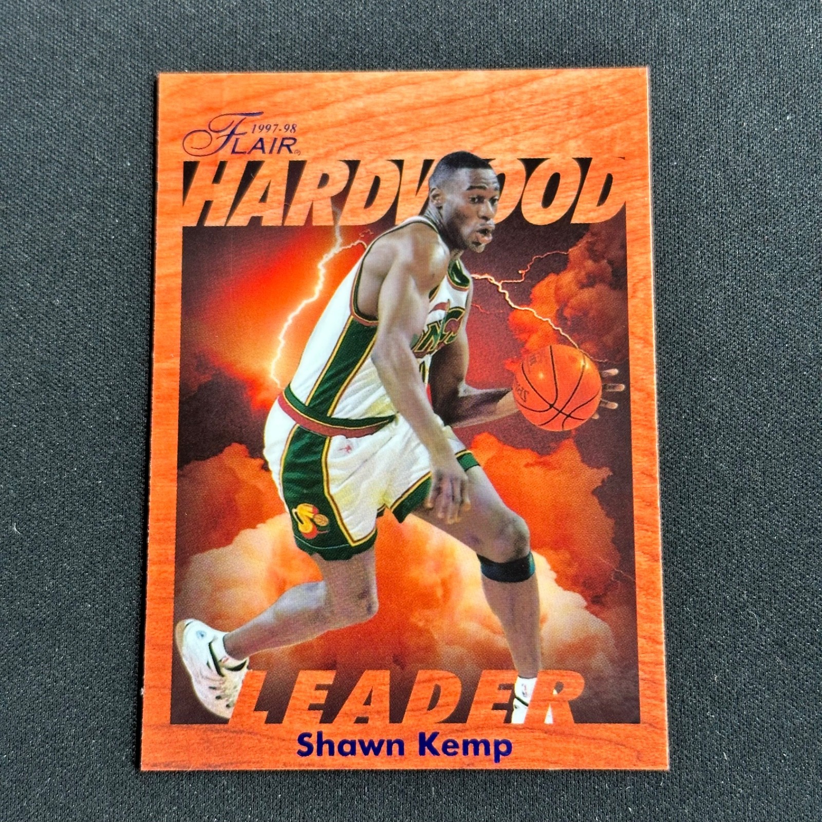 1997-98 Fleer Hardwood Leader Shawn Kemp #25 Supersonics