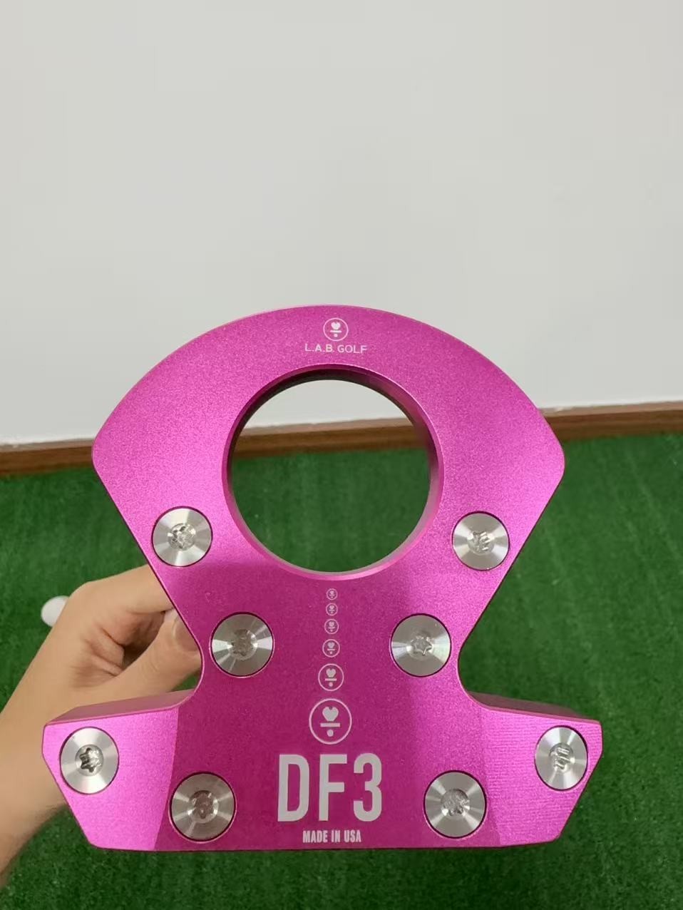 L.a.b Golf DF3 Pink Putter, Accra Shaft, 35-inch, Right-Handed + Cover