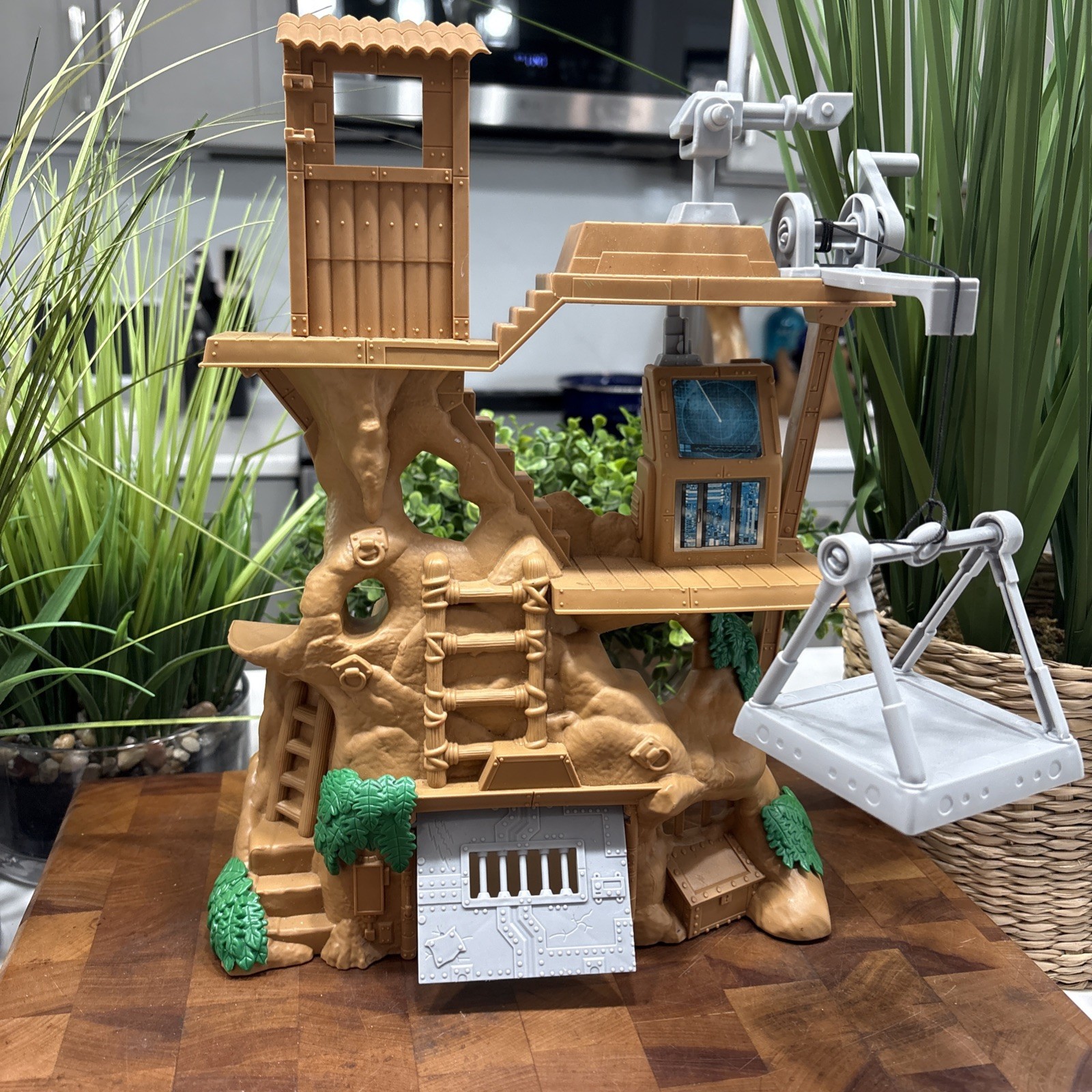 Animal Planet of the Apes Electronic Dino Playset Cave Lab Crane Base No Dino