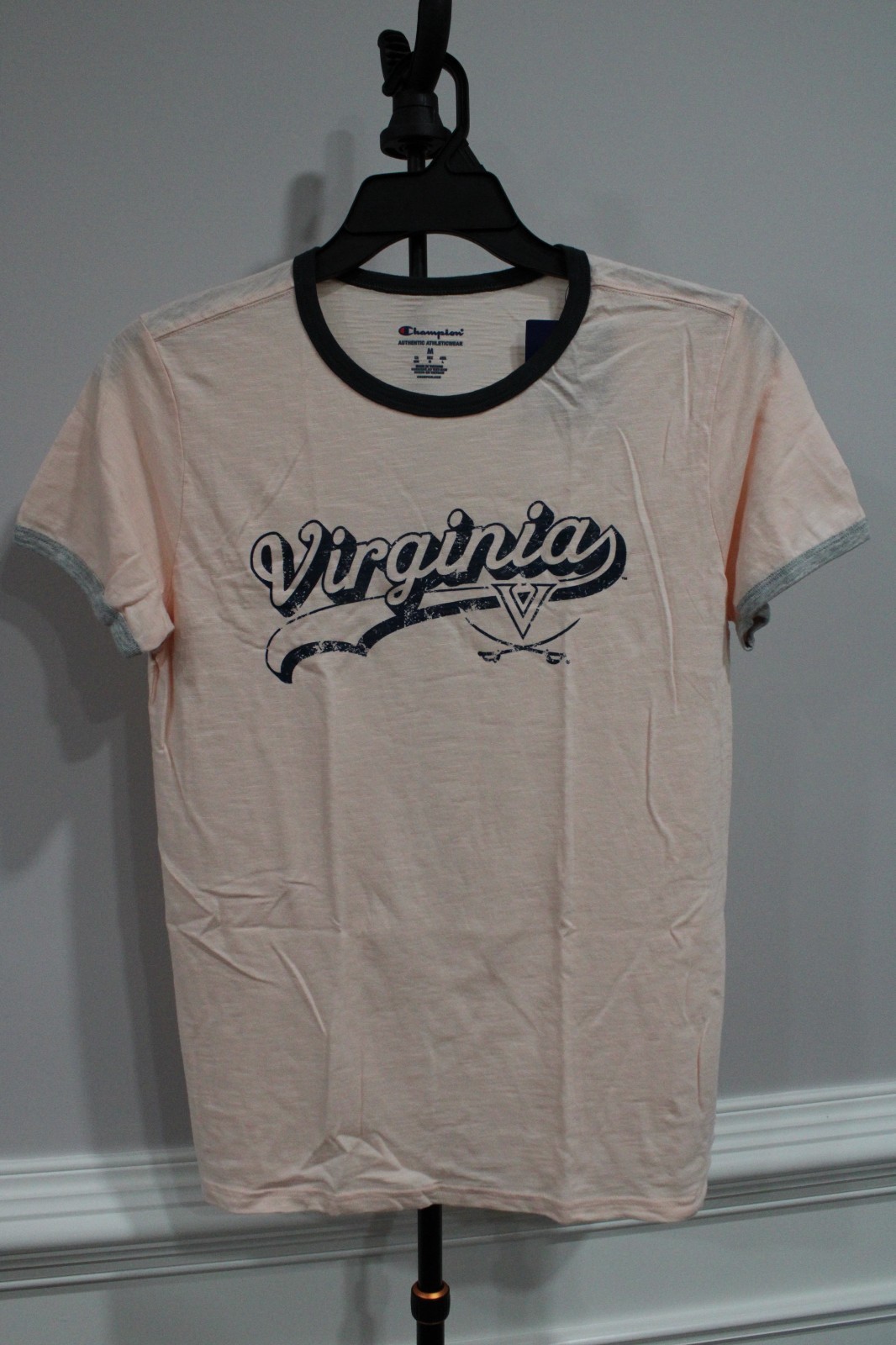 Champion VIRGINIA CAVALIERS NCAA Short-Sleeve T-Shirt - Women\'s Medium - NWT