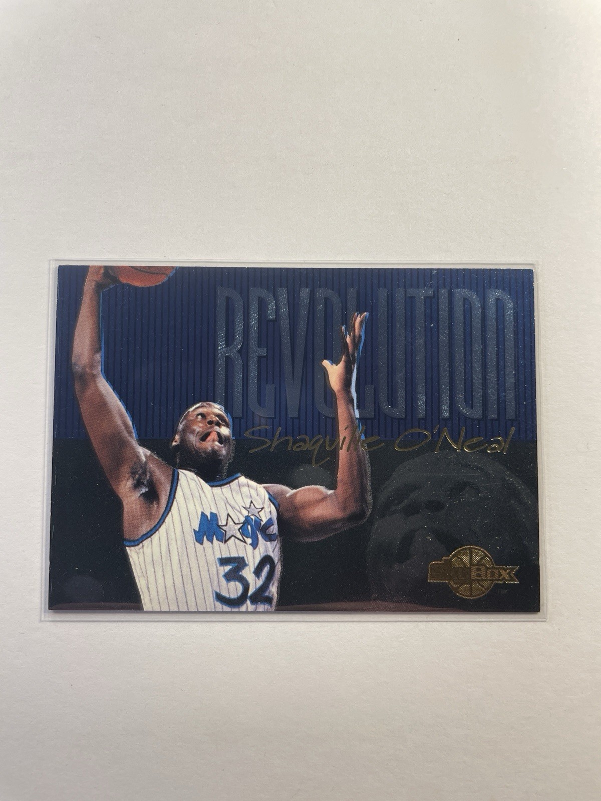 1994-95 Skybox Revolution SHAQUILLE O\'NEAL #R6 Orlando Magic Insert Card SHAQ