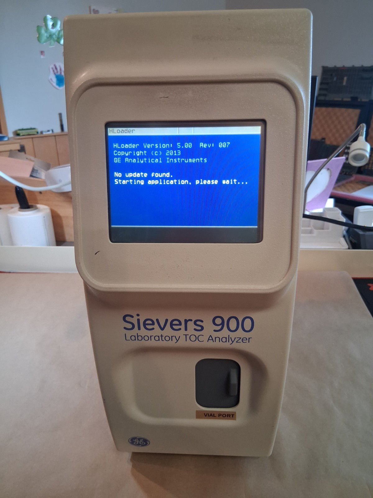 GE Sievers TOC 900 LAB Portable TOC Analyzer With Power Cable. GE Sievers TOC 900 LAB Portable TOC Analyzer With Power Cable.
