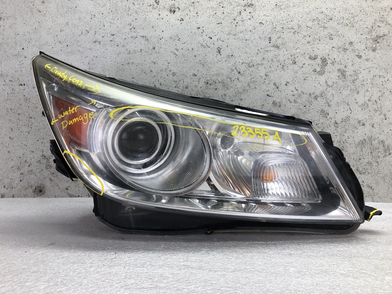 DAMAGED TABS OEM 2010-2013 BUICK LACROSSE XENON/HID HEADLIGHT, RIGHT SIDE