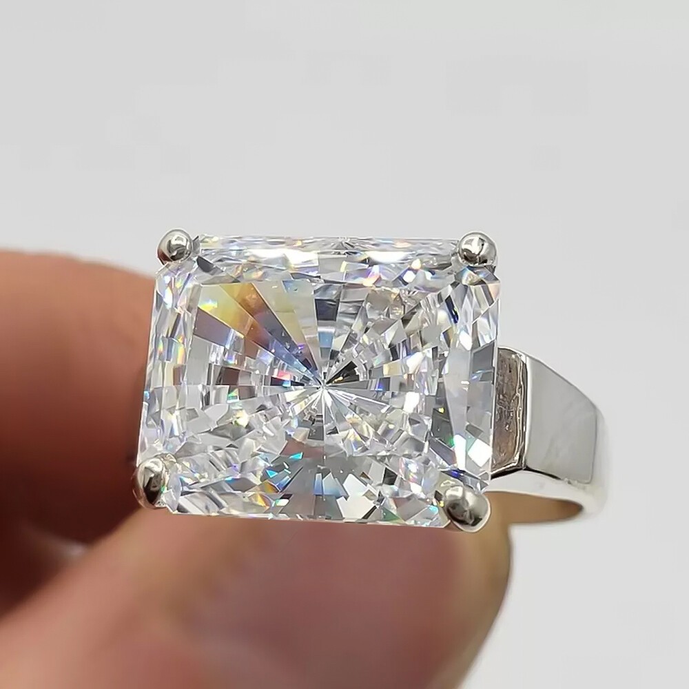 Certified 6.00 Ct Radiant Cut D Color VVS1 Moissanite Solitaire Engagement