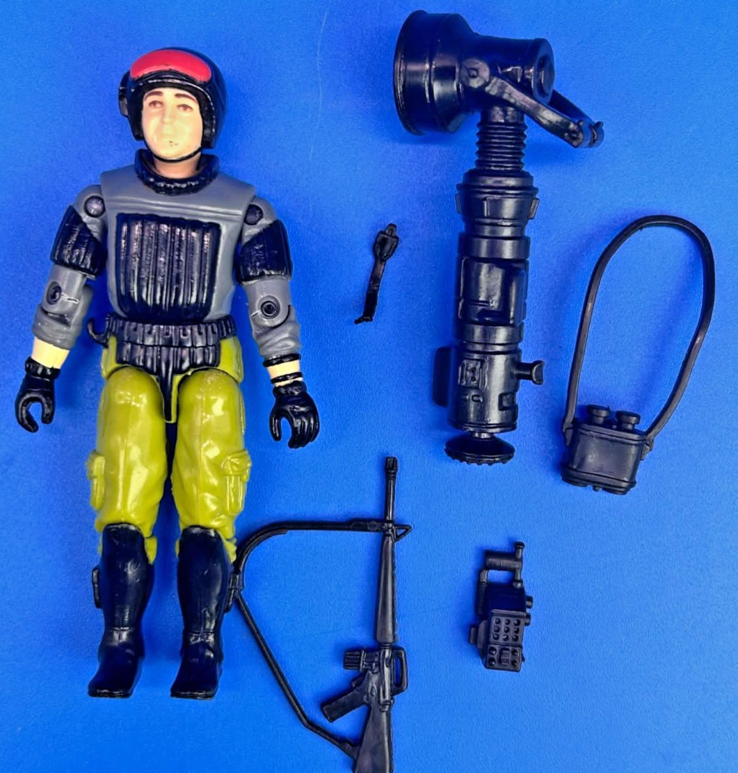 1988 HASBRO GI JOE SNEAK PEEK v2 NIGHT FORCE FIGURE w/ MIC 100% COMPLETE NM++