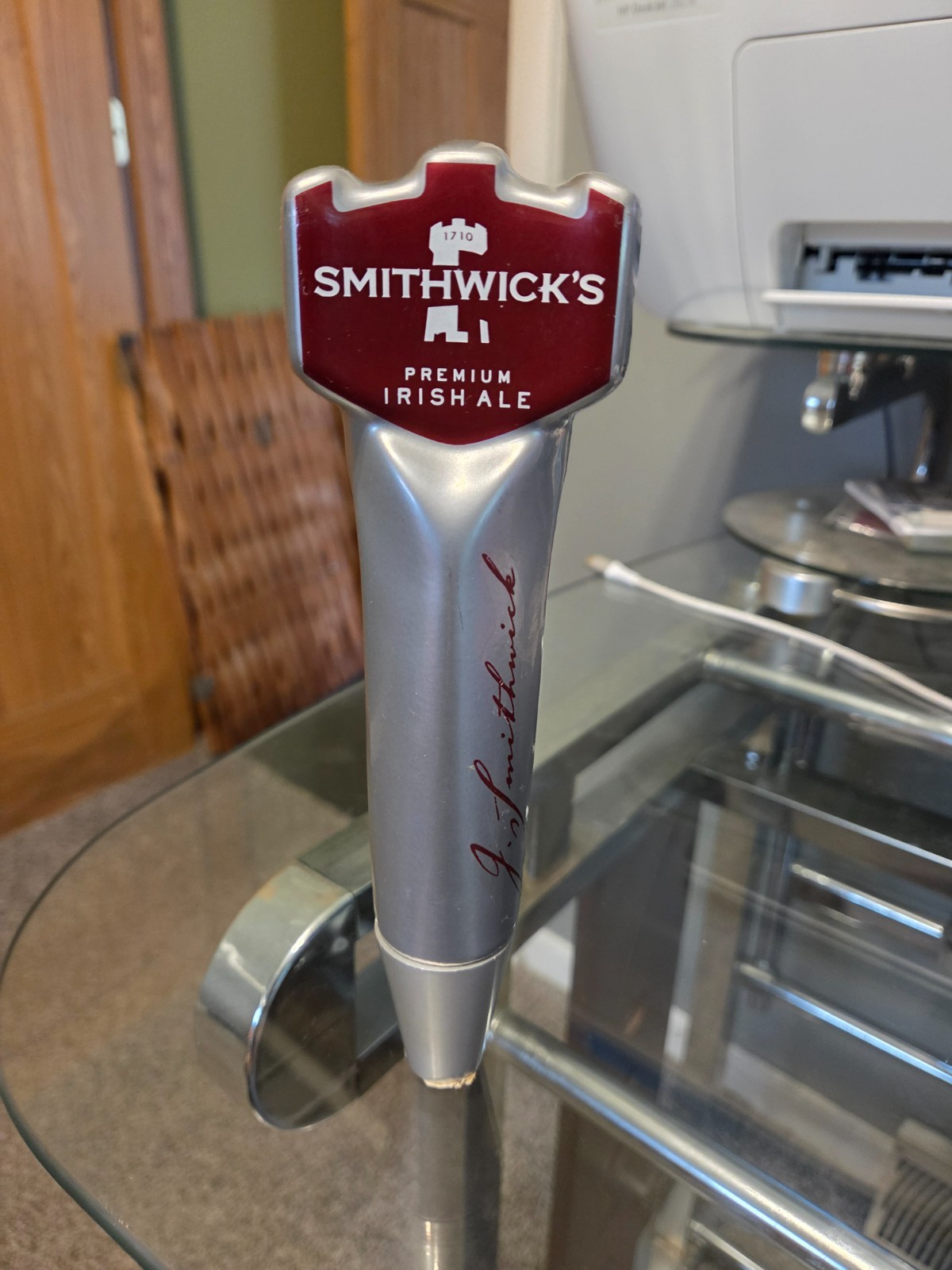 Smithwick\'s Premium Irish Ale Beer Tap Handle Knob Silver Red Breweriana 7 3/4\ Smithwick\'s Premium Irish Ale Beer Tap Handle Knob Silver Red Breweriana 7 3/4\