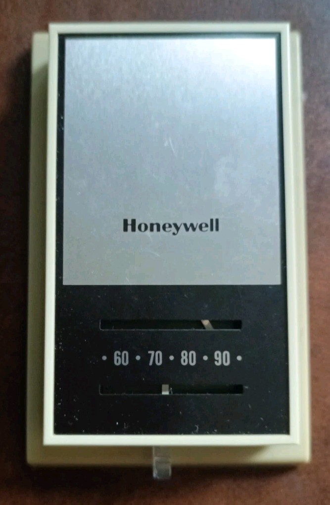 Honeywell T822D Non-Programmable Low Voltage Heating Thermostat Vintage     /407