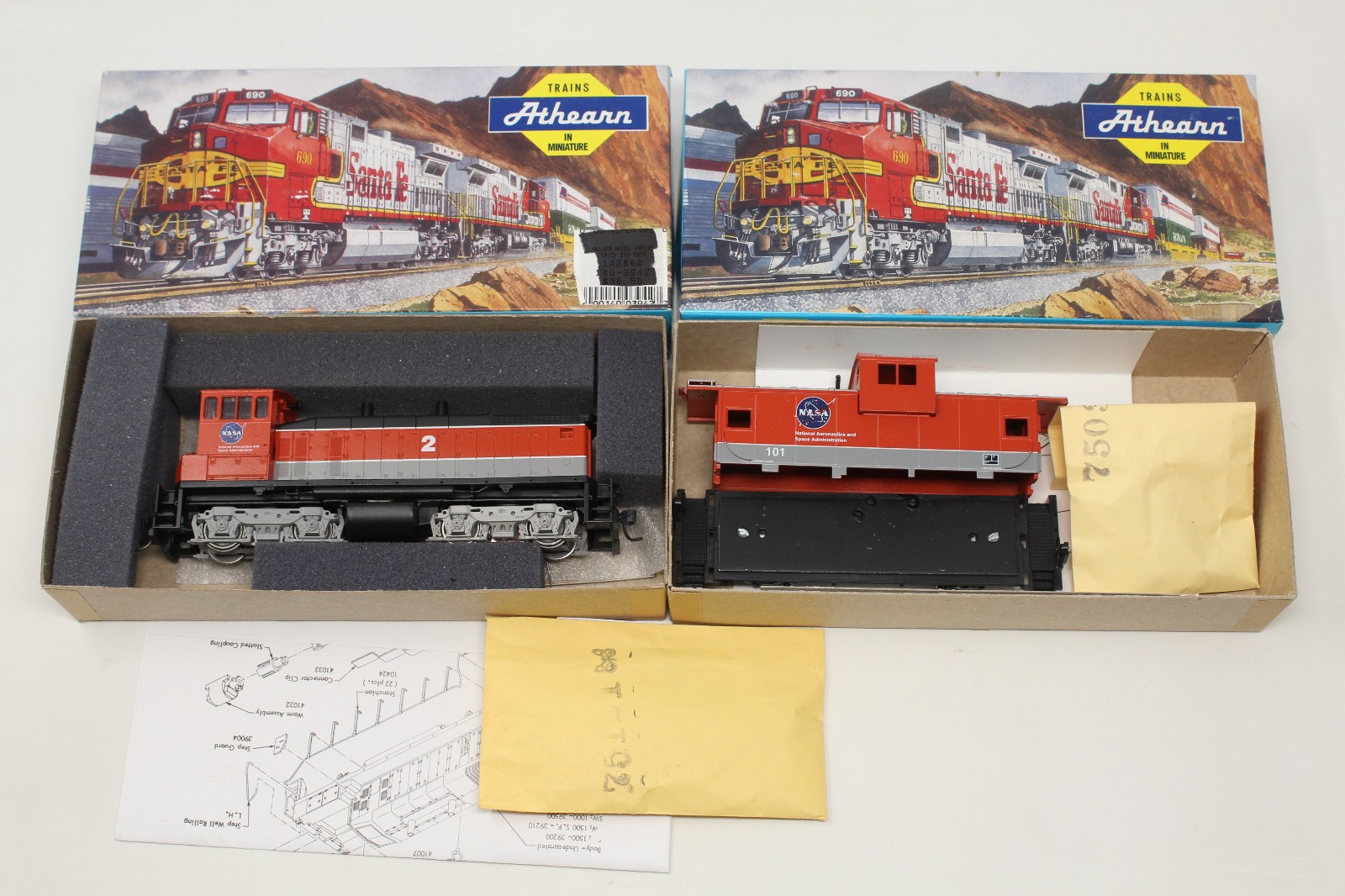 HO Scale Athearn 3942 SW1500 Diesel Locomotive & WV Caboose NASA Kit HO Scale Athearn 3942 SW1500 Diesel Locomotive & WV Caboose NASA Kit