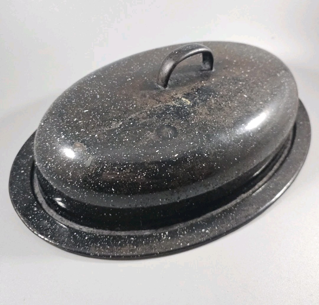 LID FOR Savory Jr Black Speckled Enamelware Roasting Pan REPLACEMENT PRE-OWNED LID FOR Savory Jr Black Speckled Enamelware Roasting Pan REPLACEMENT PRE-OWNED