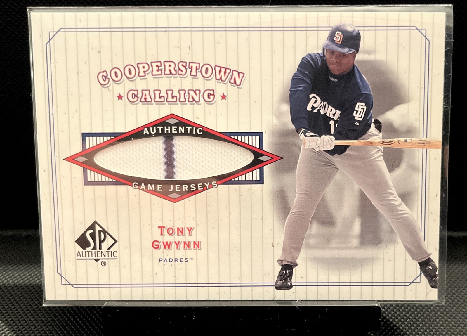 2001 SP Authentic - Cooperstown Calling Tony Gwynn #CC-TG (MEM)