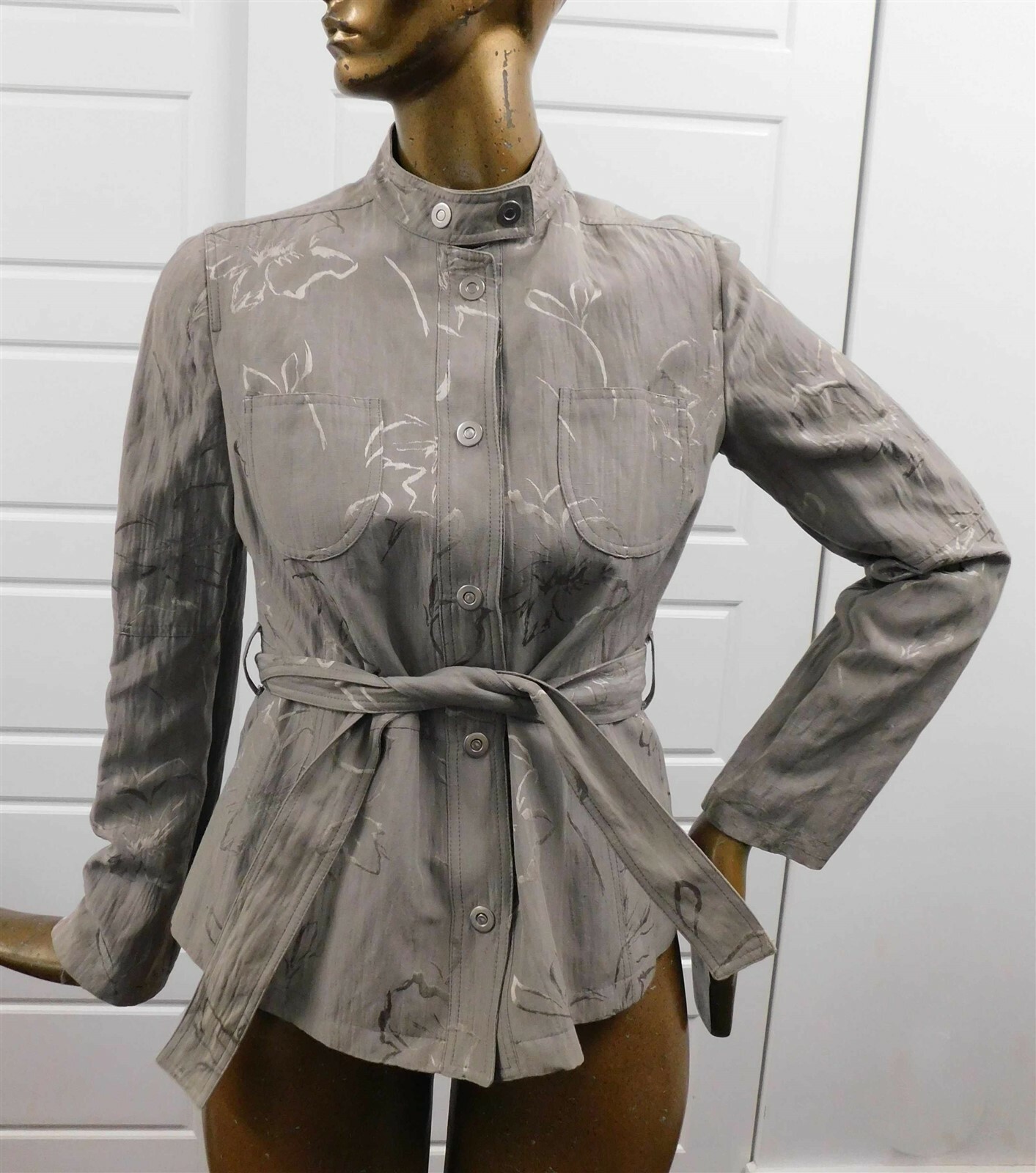Armani Collezioni Khaki Gray Embroidered Leaf Belted Jacket sz 8 Armani Collezioni Khaki Gray Embroidered Leaf Belted Jacket sz 8
