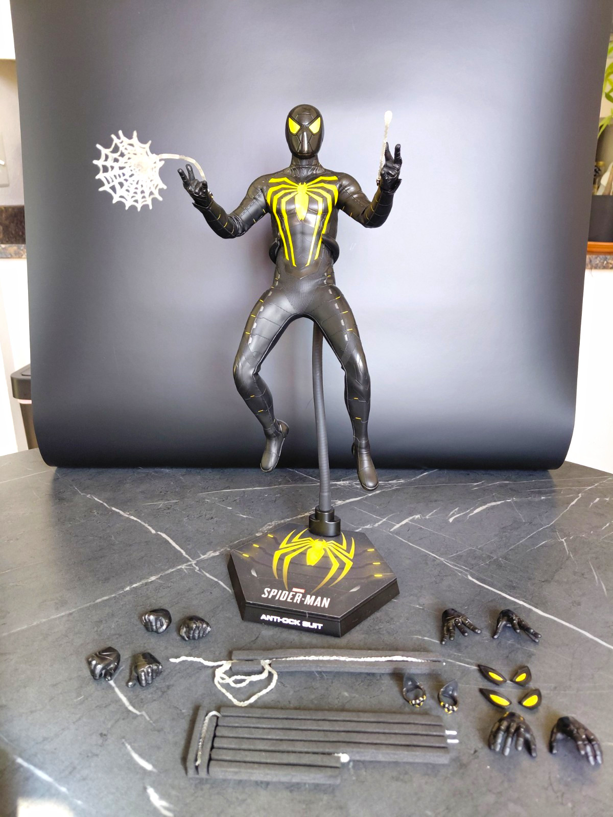 Hot Toys Spider-Man Anti-ock Suit Version VGM44 1/6 Scale Action Figure.