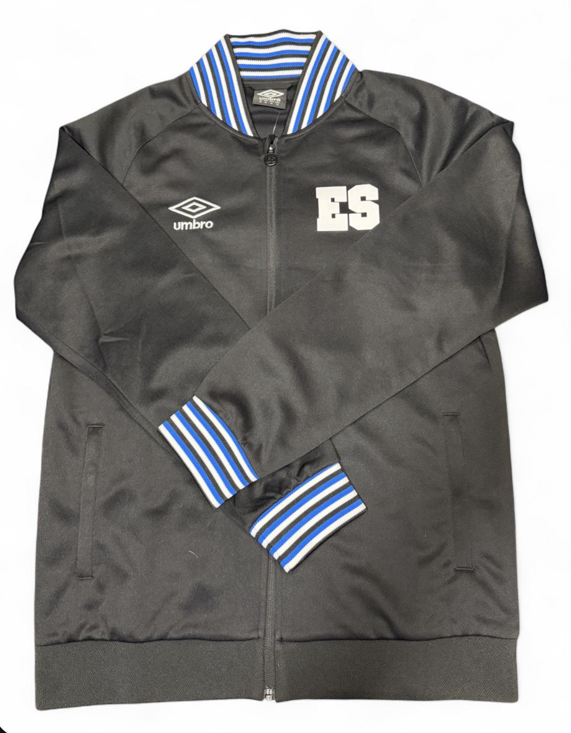 🇸🇻 Umbro El Salvador Track Jacket – Black/Blue – Size M