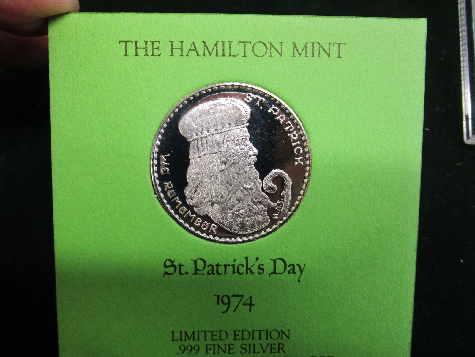 1974 Hamilton Mint St. Patricks Day 1 Troy Ounce .999 Silver Original Holder 1974 Hamilton Mint St. Patricks Day 1 Troy Ounce .999 Silver Original Holder