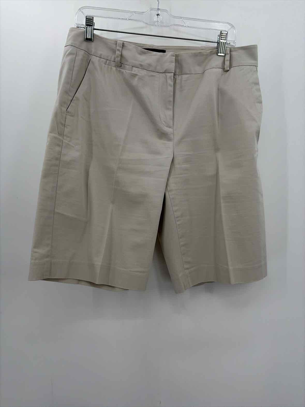 Pre-Owned Talbots Tan Size 10 Basic Shorts Pre-Owned Talbots Tan Size 10 Basic Shorts