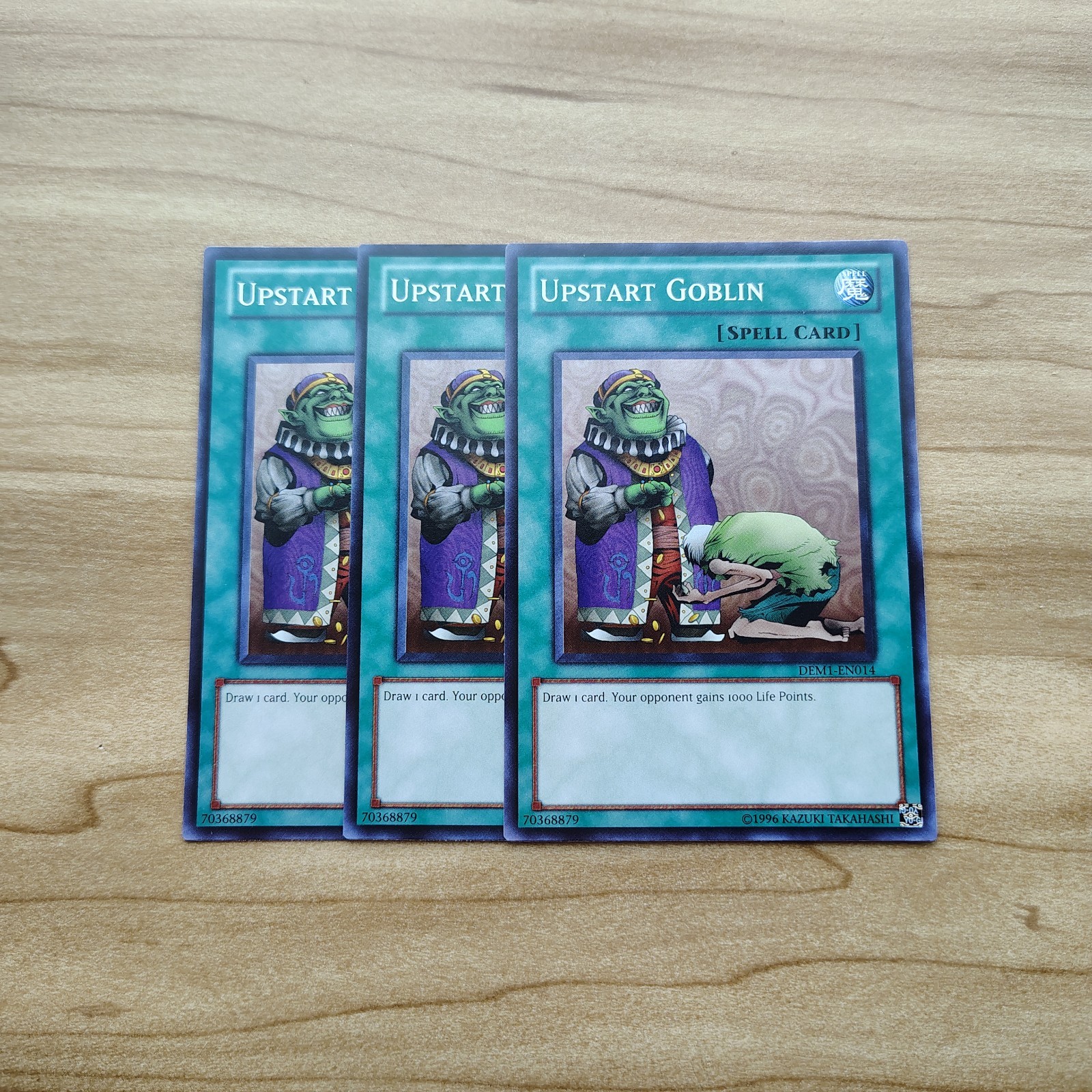 Upstart Goblin 3x - Near Mint - Full Playset - DEM1-EN014 - Yugioh Upstart Goblin 3x - Near Mint - Full Playset - DEM1-EN014 - Yugioh