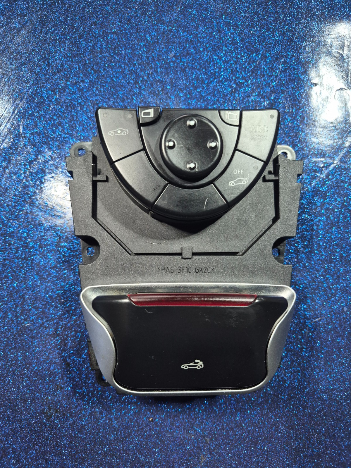 2003-2006 Mercedes SL500 SL55 Convertible Top Roof Control Switch 2003-2006 Mercedes SL500 SL55 Convertible Top Roof Control Switch