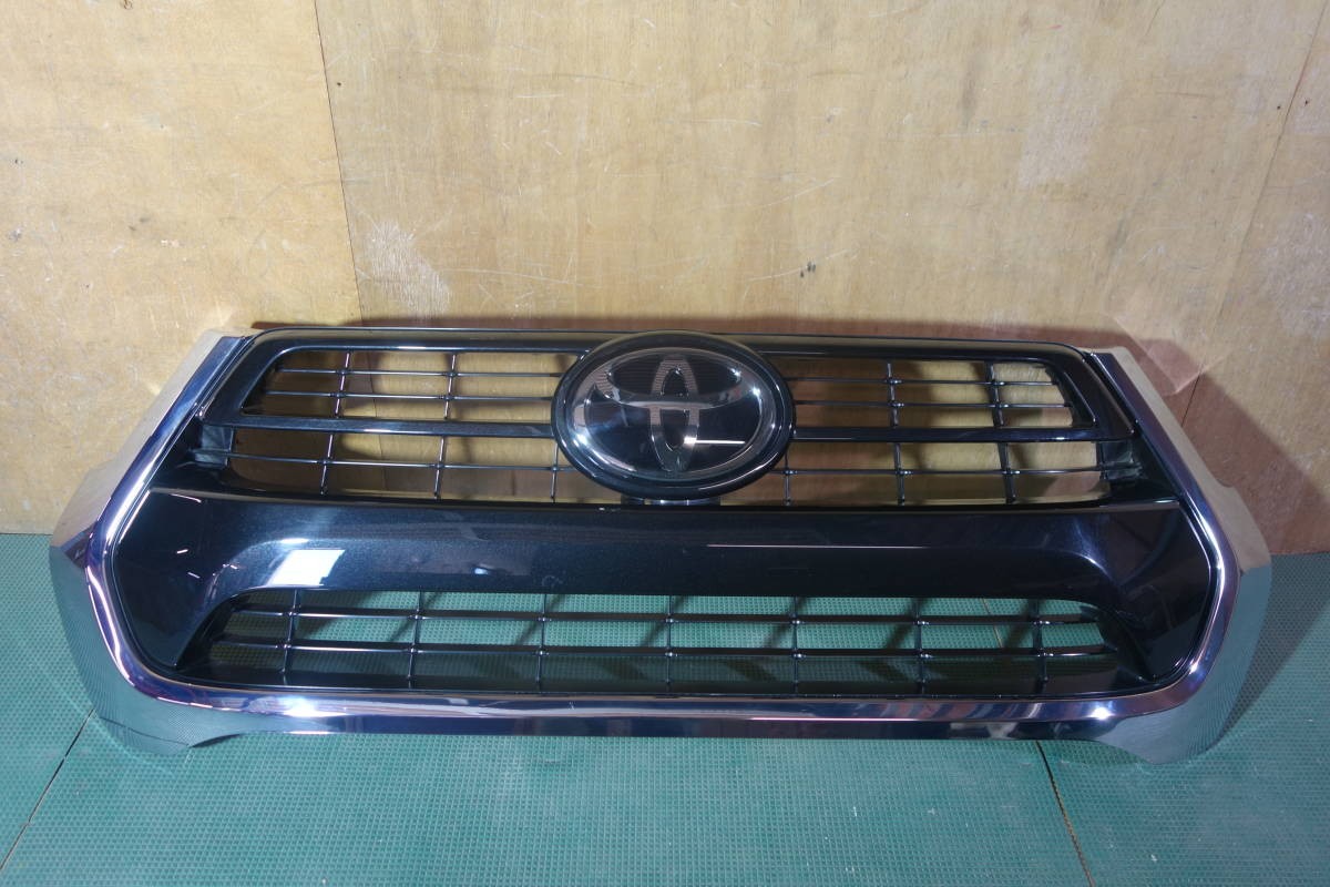 15026 GUN125 Late Hilux Genuine Grill 53100-0KG60 OEM Toyota Pickup JDM
