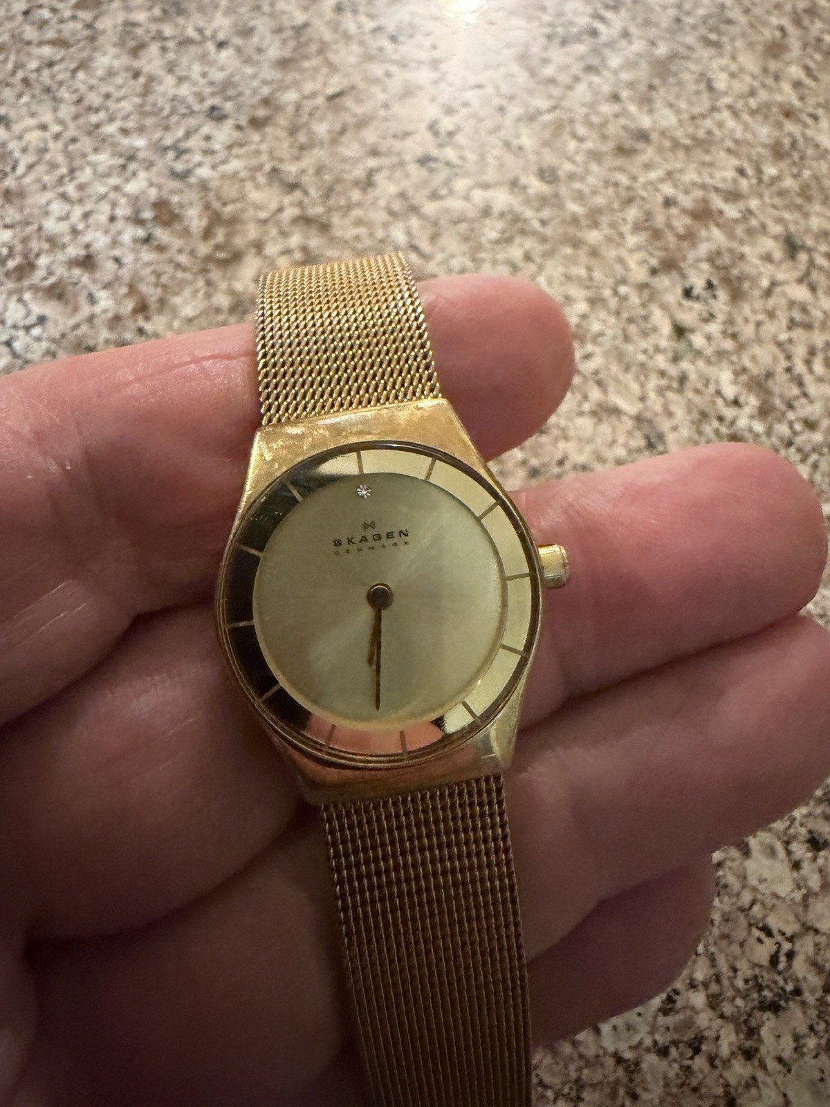 SKAGEN SKW2045 Gold Dial Crystal Quartz Women's Mesh Watch Denmark