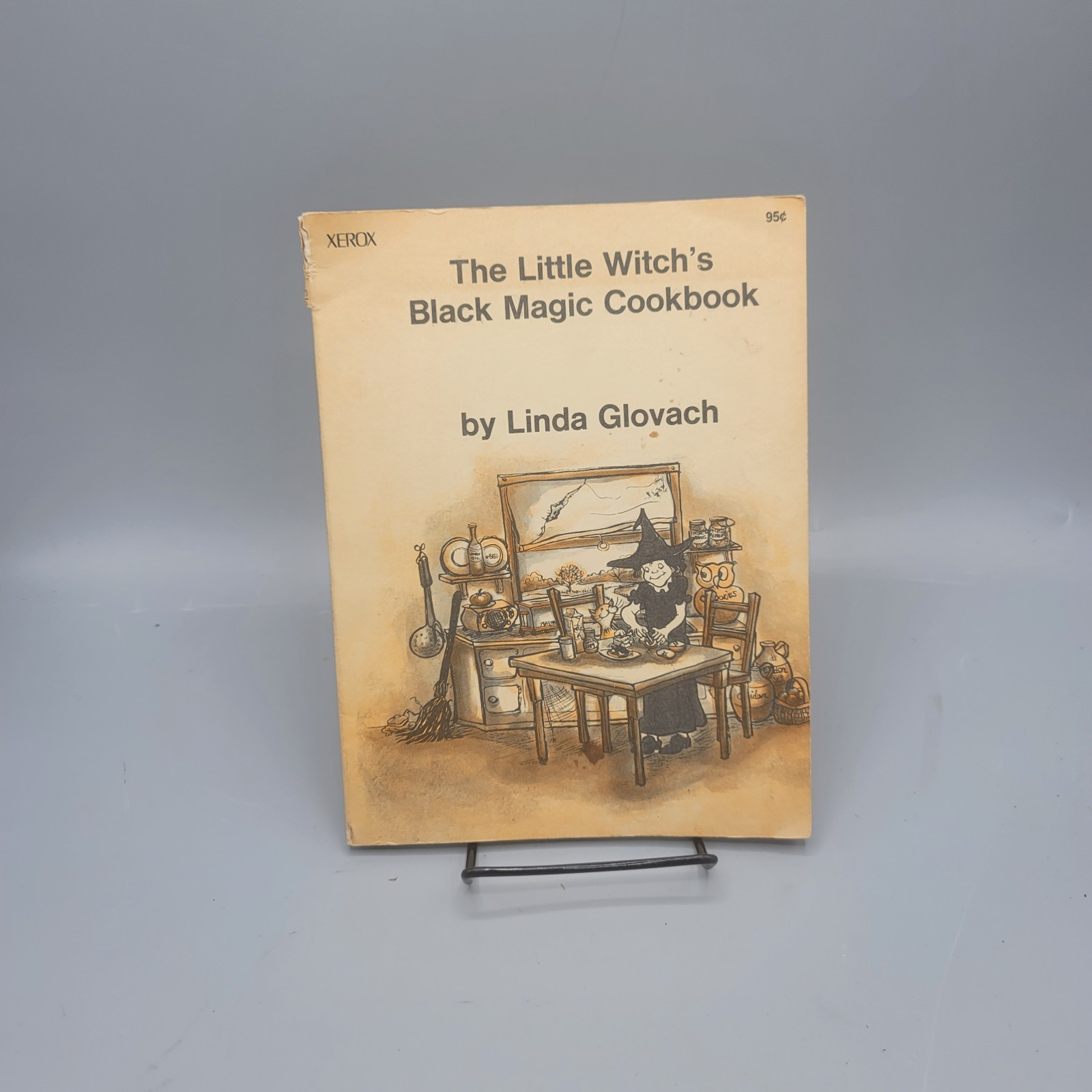 The Little Witch's Magic Cookbook by Linda Glovach PB Softcover 1972 Black Magic