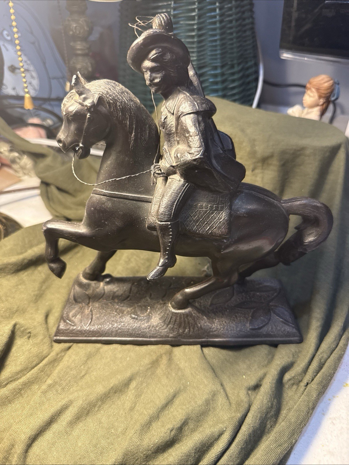 Antique Metal BUFFALO BILL CODY Horseback Statue Wild West Show. Detachable Antique Metal BUFFALO BILL CODY Horseback Statue Wild West Show. Detachable