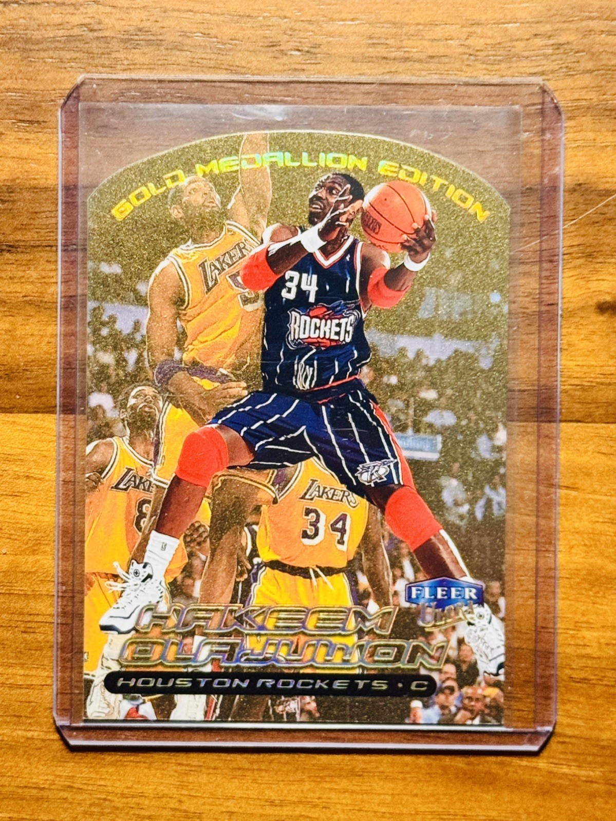 1999-00 Fleer Ultra - Hakeem Olajuwon #107G Gold Medallion Read Description 1999-00 Fleer Ultra - Hakeem Olajuwon #107G Gold Medallion Read Description