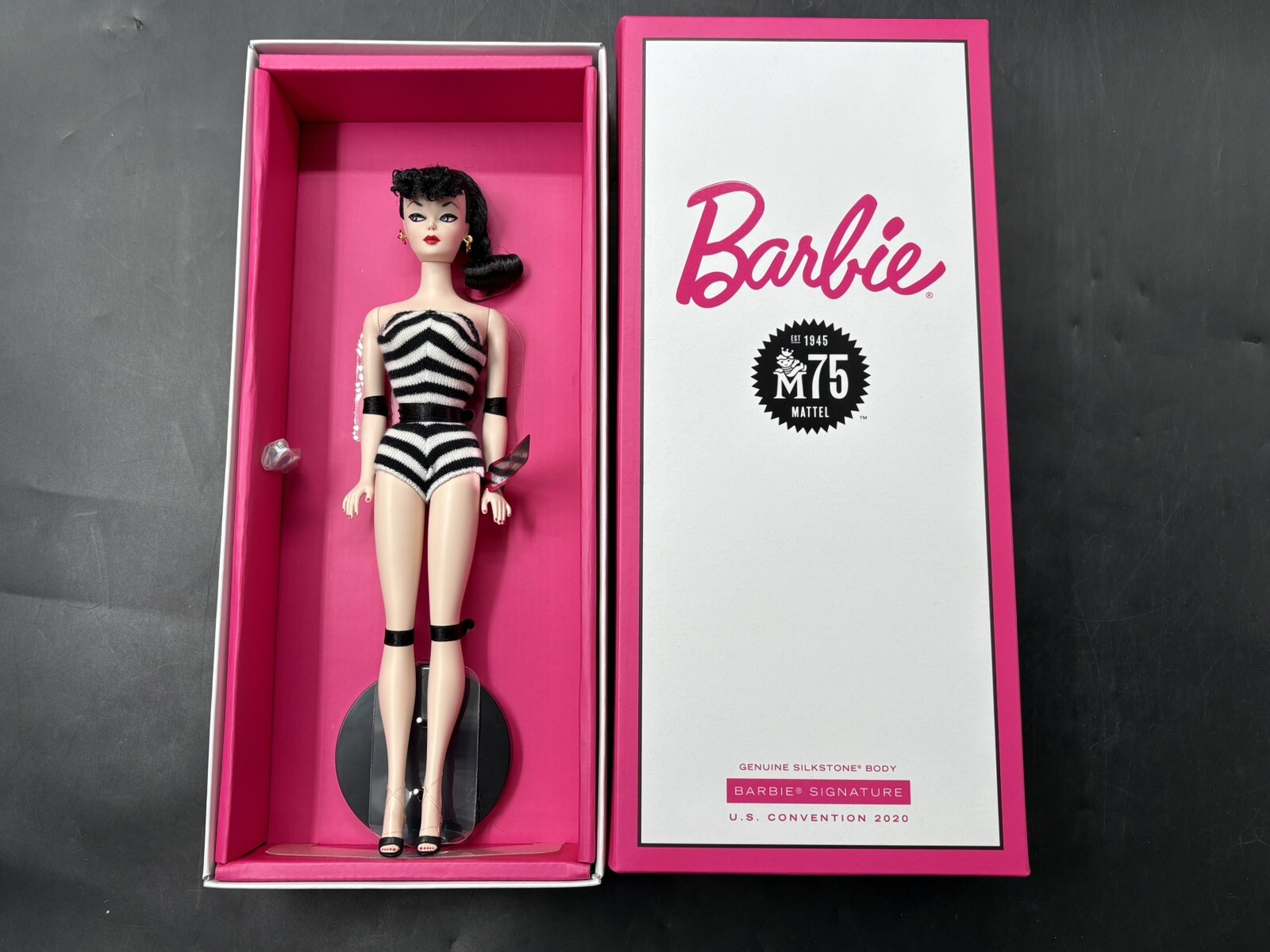 2020 US Barbie Convention Doll #1 Repro Silkstone 75th Anniversary New NRFB 2020 US Barbie Convention Doll #1 Repro Silkstone 75th Anniversary New NRFB