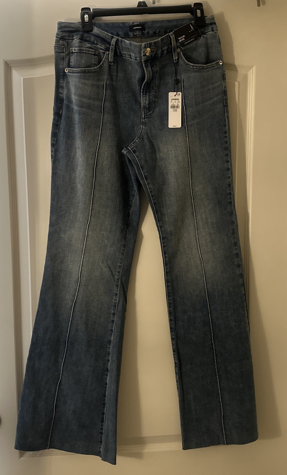 Express Women’s Conscious Edit ’70s Flare Mid Rise Hyper Stretch Jeans L Express Women’s Conscious Edit ’70s Flare Mid Rise Hyper Stretch Jeans L