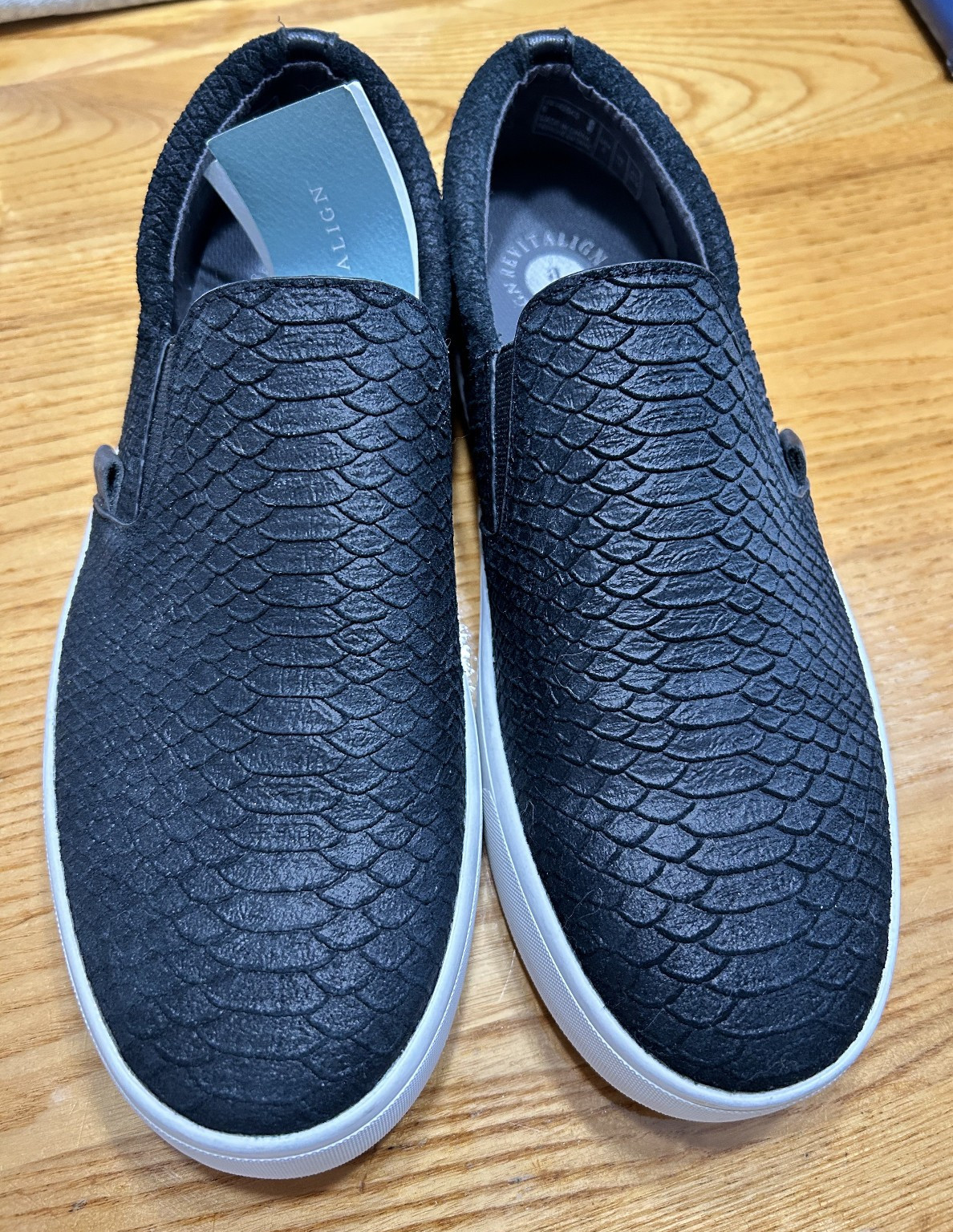 Revitalign Boardwalk Leather Sneaker - New Revitalign Boardwalk Leather Sneaker - New