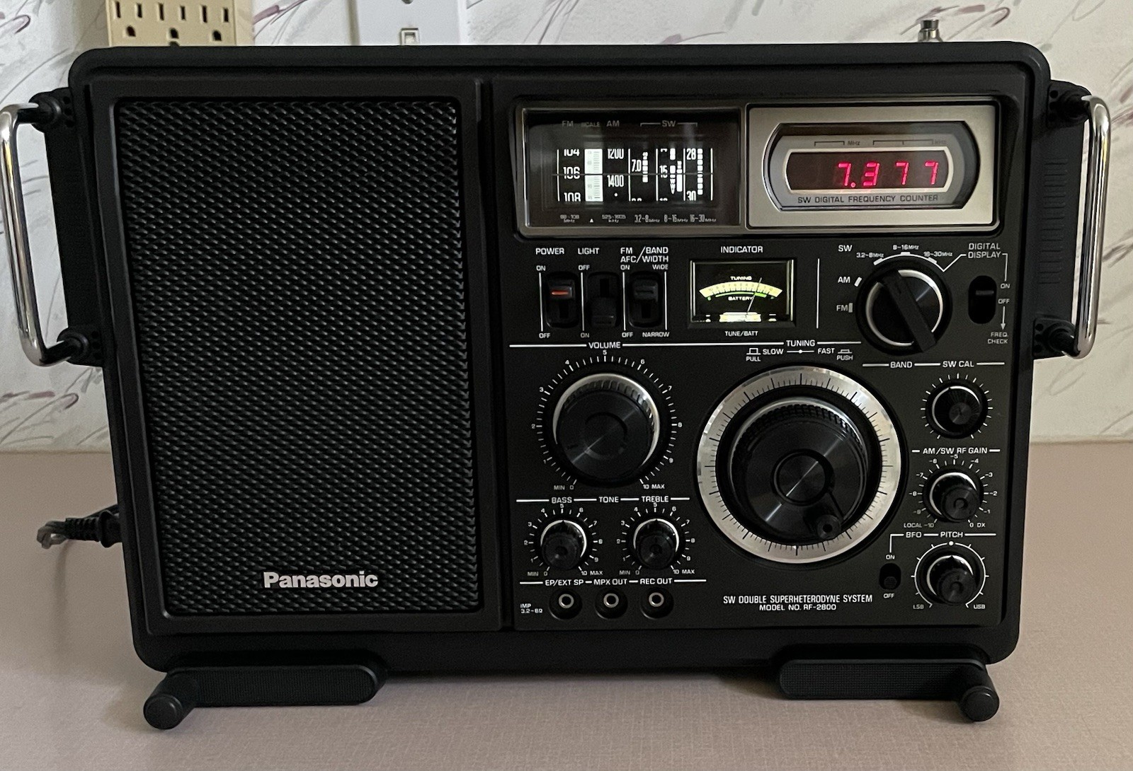 Fully Serviced/Restored Panasonic RF-2800 Radio FM/AM/Shortwave-Upgraded/Updated
