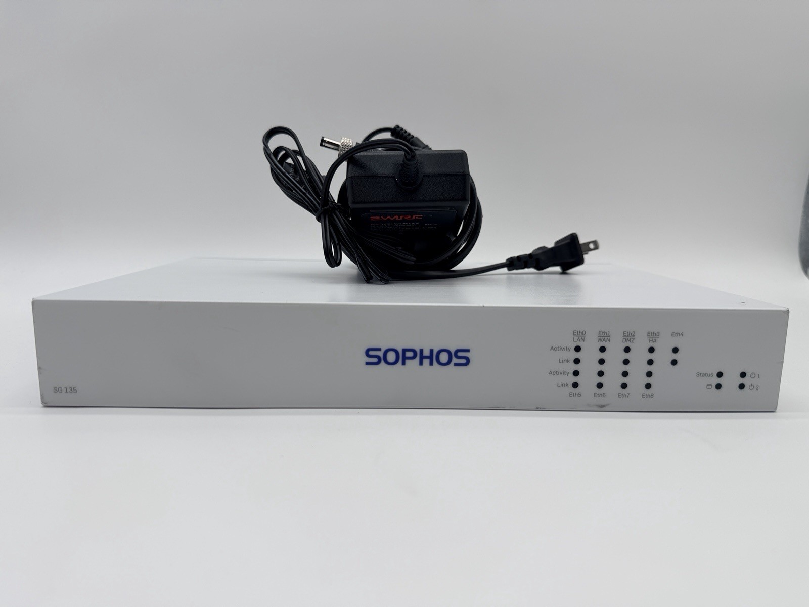 Sophos SG 135 Rev.3 Firewall Router -Atom C3558 6GB RAM 64GB SSD OPNsense 8x NIC Sophos SG 135 Rev.3 Firewall Router -Atom C3558 6GB RAM 64GB SSD OPNsense 8x NIC