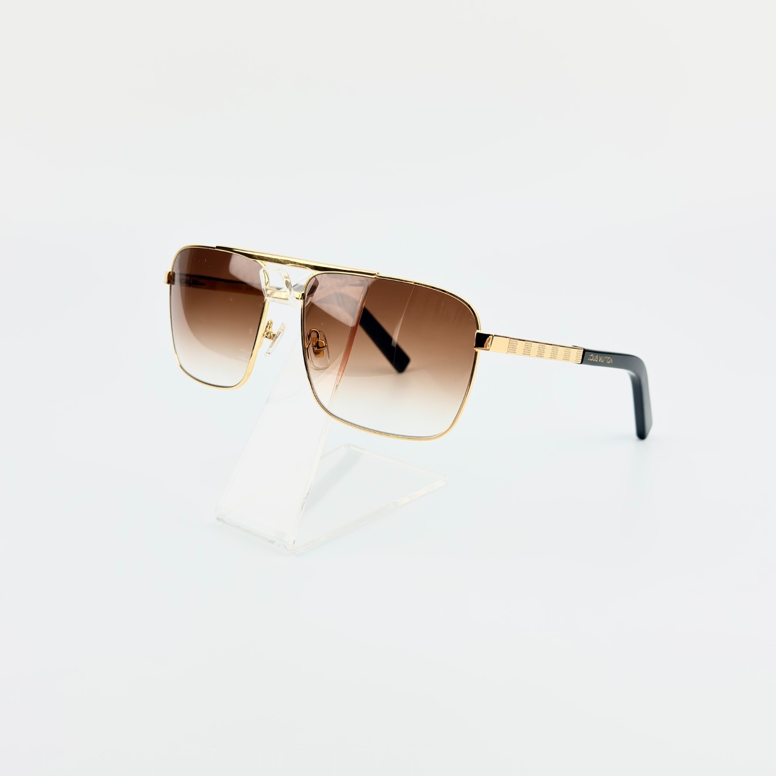 Louis Vuitton Z0259U Attitude Aviator Sunglasses Gold Brown Gradient New w/ Box
