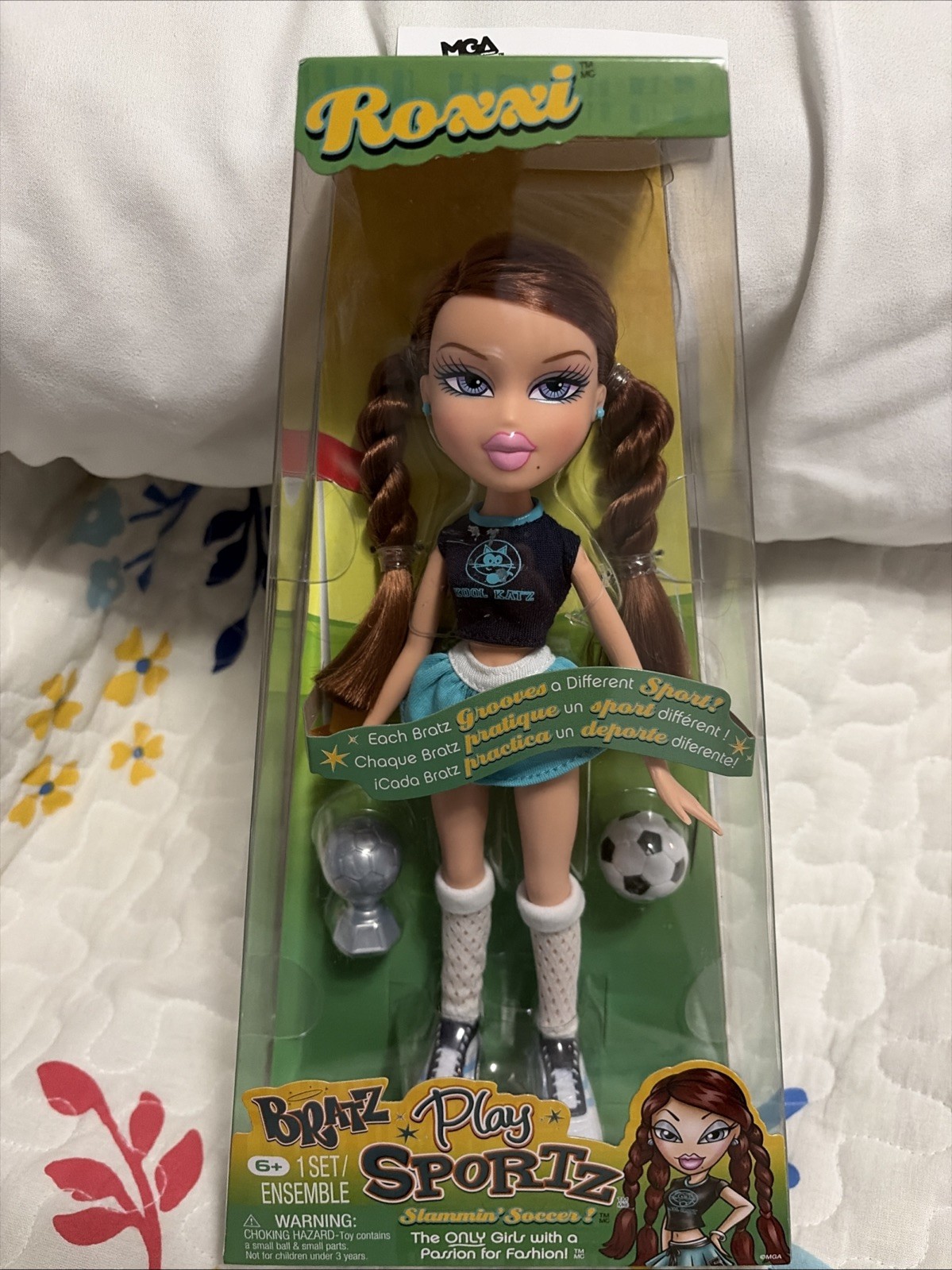 BRATZ PLAY SPORTZ SLAMMIN\' SOCCER ROXXI DOLL BRATZ PLAY SPORTZ SLAMMIN\' SOCCER ROXXI DOLL