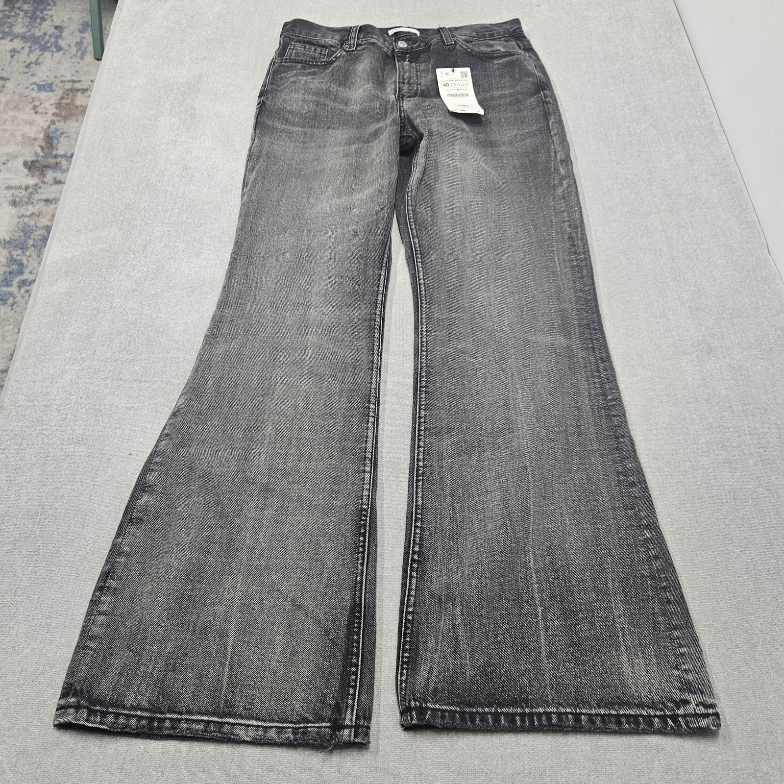 NWT ZARA Rigid Flare Jeans US 8 Medium Wash Mid Rise Full Length Vintage Look NWT ZARA Rigid Flare Jeans US 8 Medium Wash Mid Rise Full Length Vintage Look