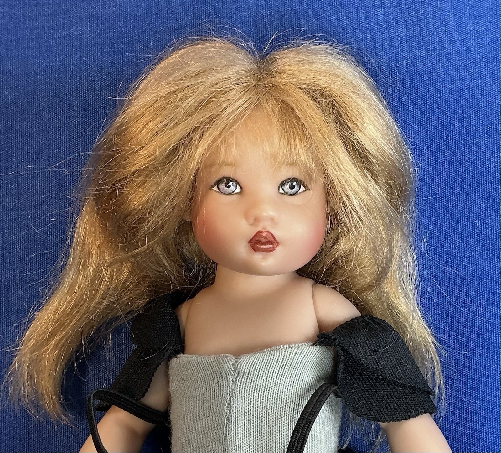 Helen Kish Riley Elementary 2003 Doll 7.5” Blonde