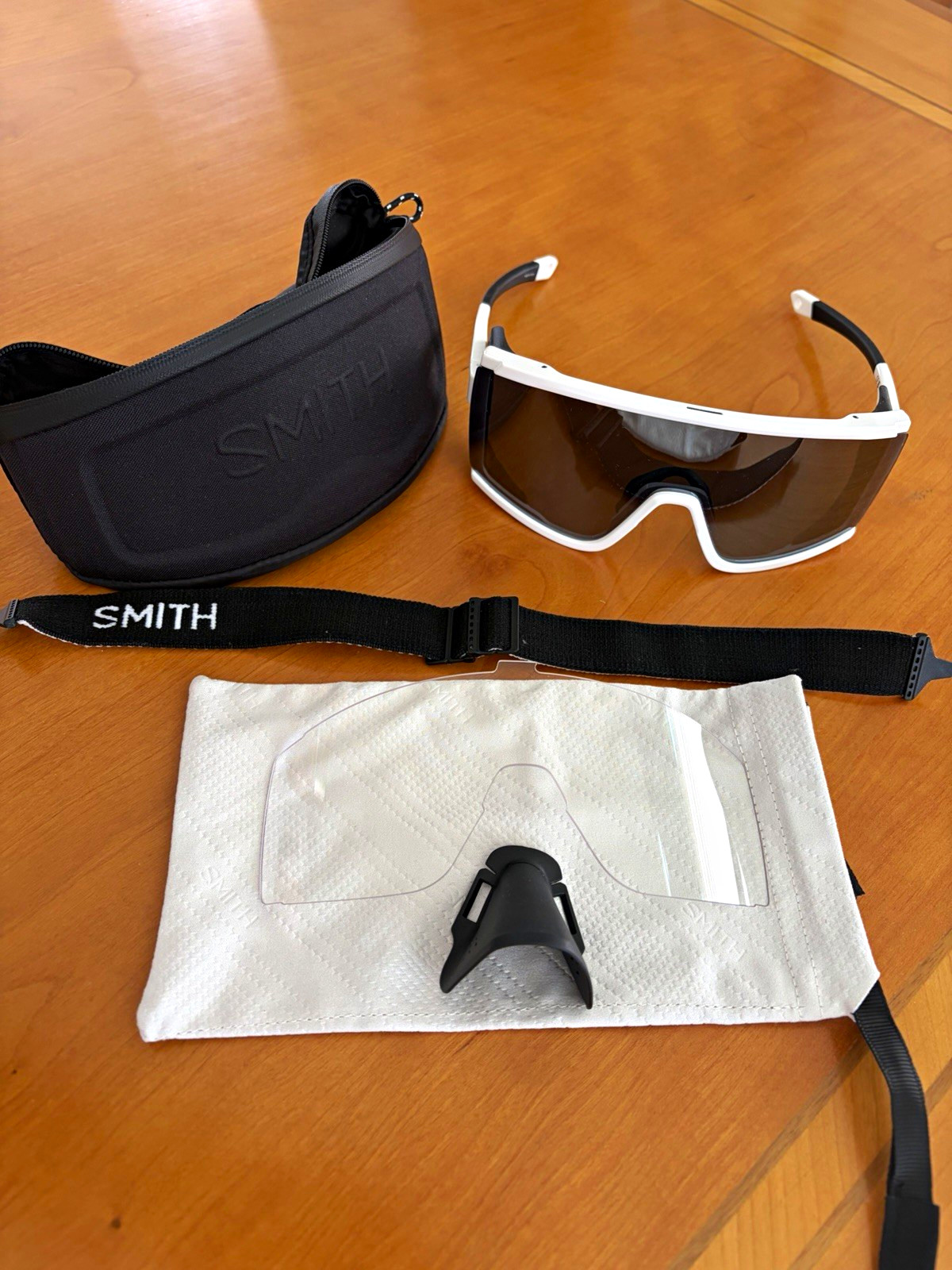 SMITH Pursuit Men\'s VK6 Sunglasses White Plastic Frame Chromapop Lens