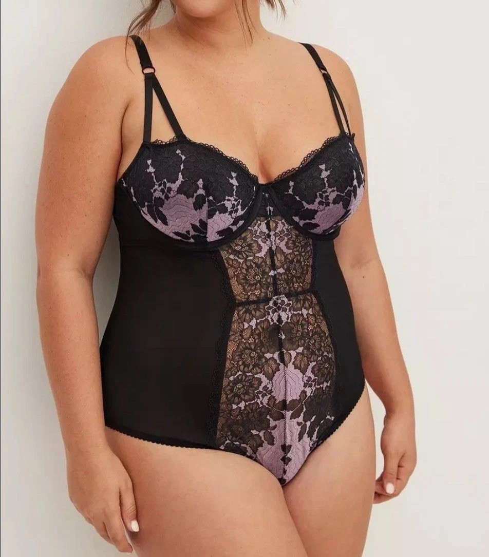 NWOT Torrid Curves lace underwire bodysuit size 2 boudoir lingeries bustier snap NWOT Torrid Curves lace underwire bodysuit size 2 boudoir lingeries bustier snap