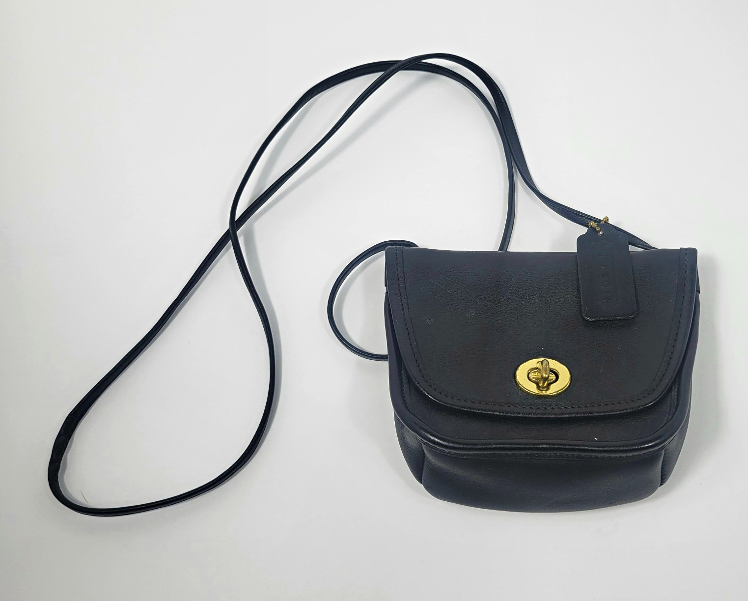 Rare Vintage 1980s Coach Everett / Kent Flap Crossbody Bag - Made in USA - Black Rare Vintage 1980s Coach Everett / Kent Flap Crossbody Bag - Made in USA - Black