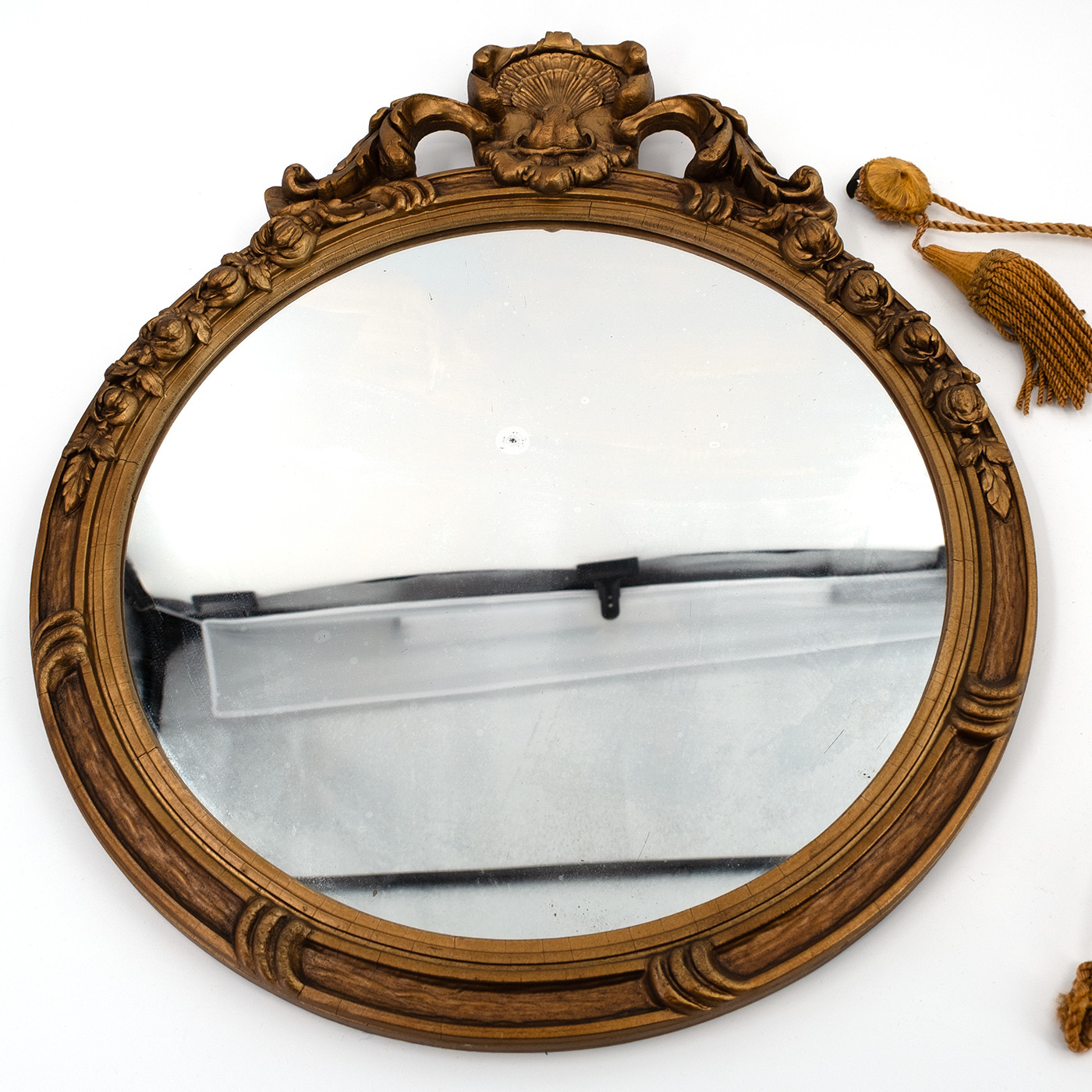 Antique Vtg Victorian Ornate Wood Carved Frame Round Wall Mirror 22\