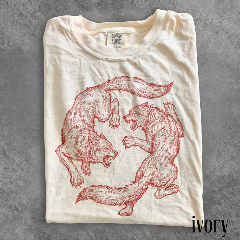 Vintage Wild Wolf Fighting Animal Comfort Tee