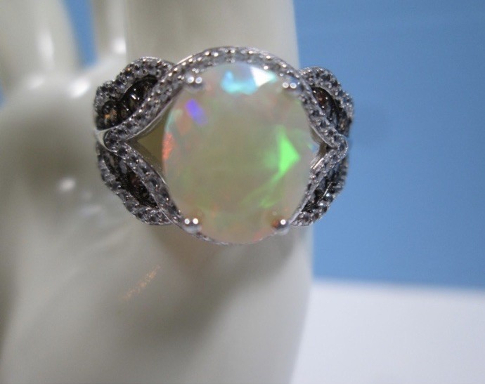 Vintage Sterling Silver White Ethiopian Opal Rhodium Vintage Sterling Silver White Ethiopian Opal Rhodium