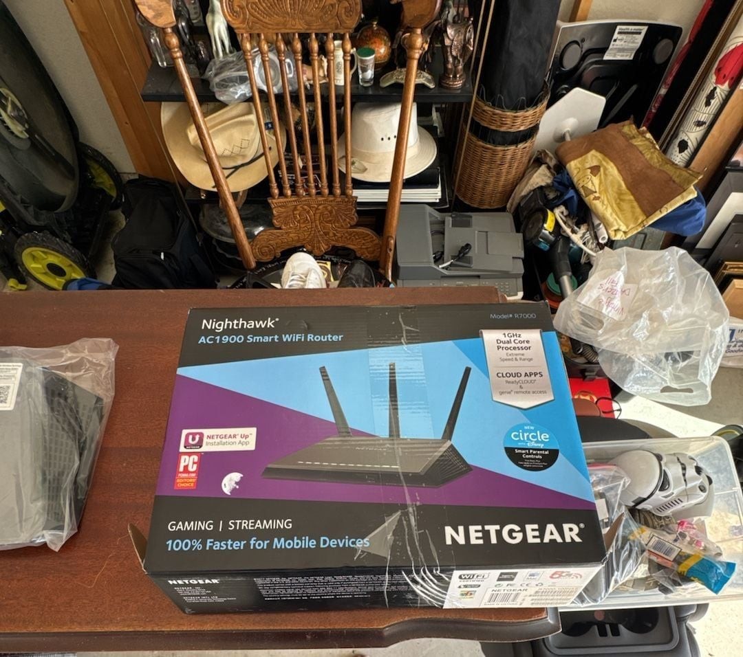 NIB - Netgear Nighthawk AC1900 Smart Wi-Fi Router R7000