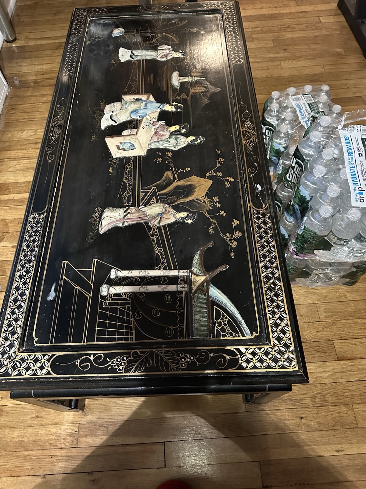 Oriental Uniq Japanese Mother Pearl Table Oriental Uniq Japanese Mother Pearl Table